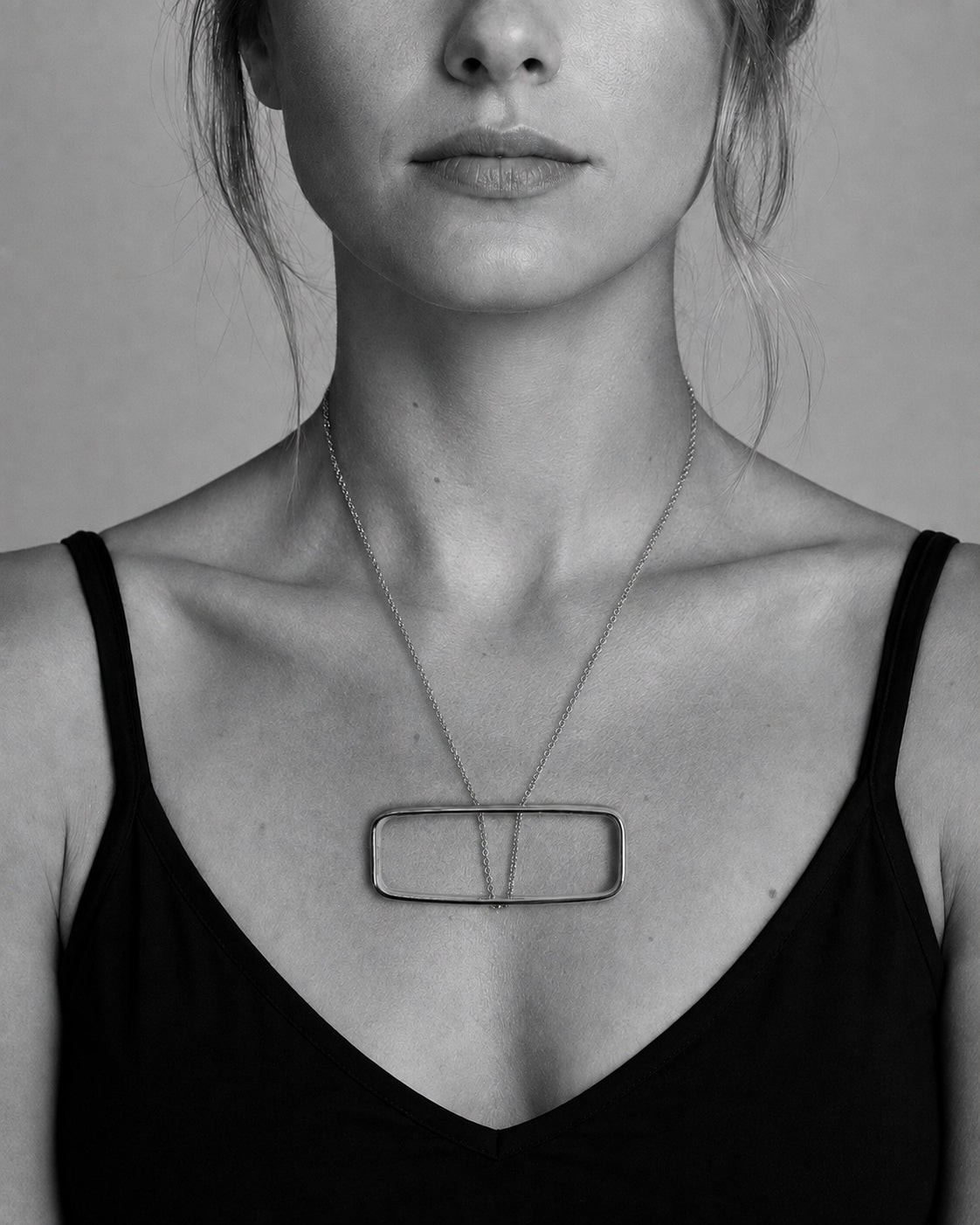 Outline Necklace